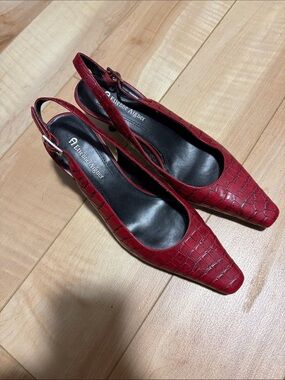 Etienne Aigner Red Croc-Embossed Slingback Pumps with Pointed Toe